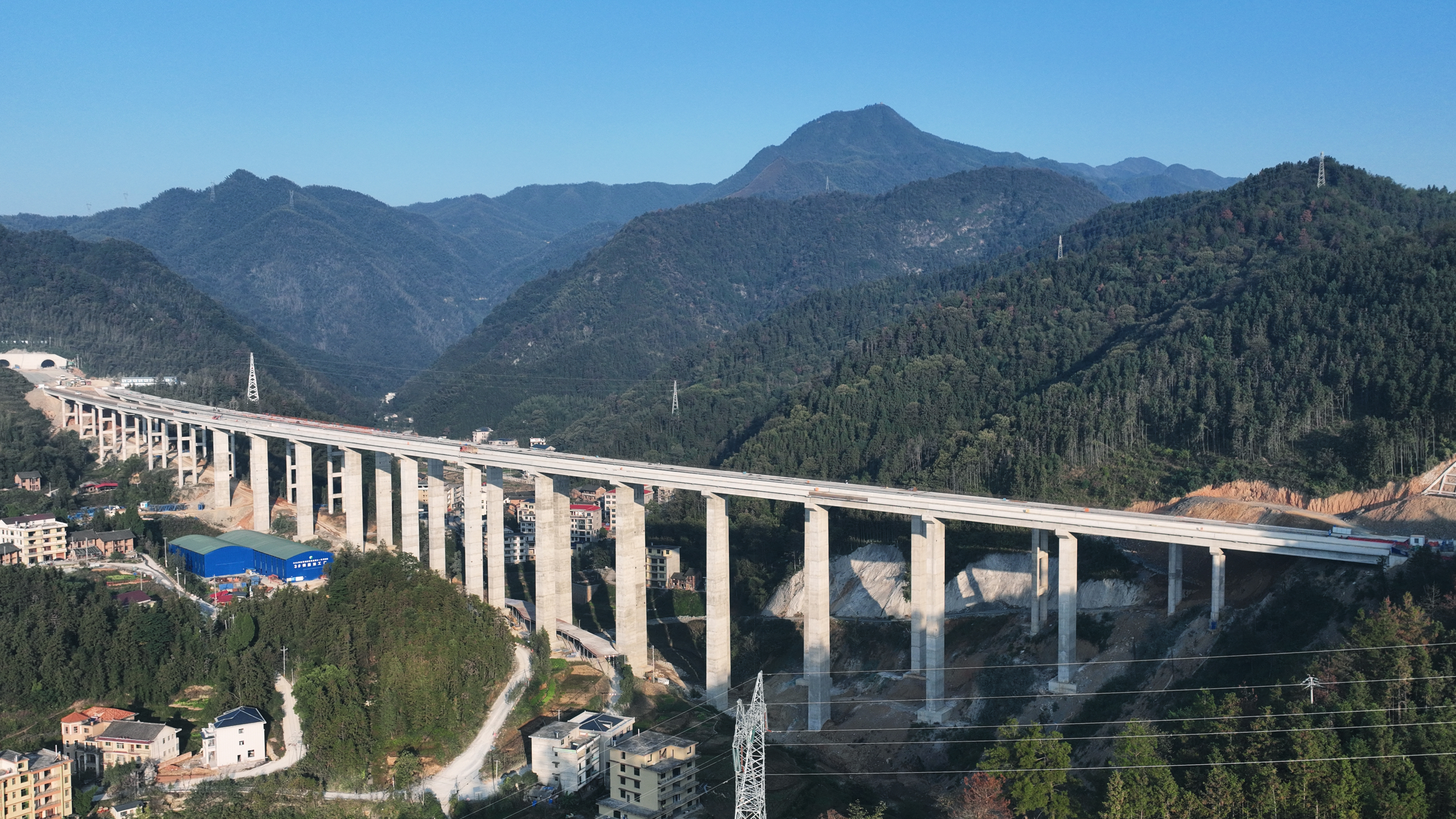 新新高速乐柏村大桥